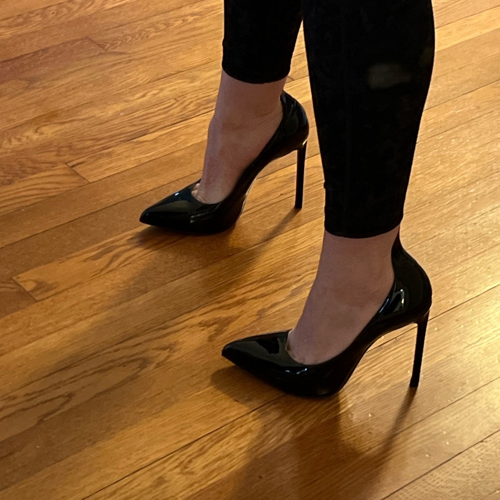 Saint Laurent Glossy Black Heels - Picture 10 of 11